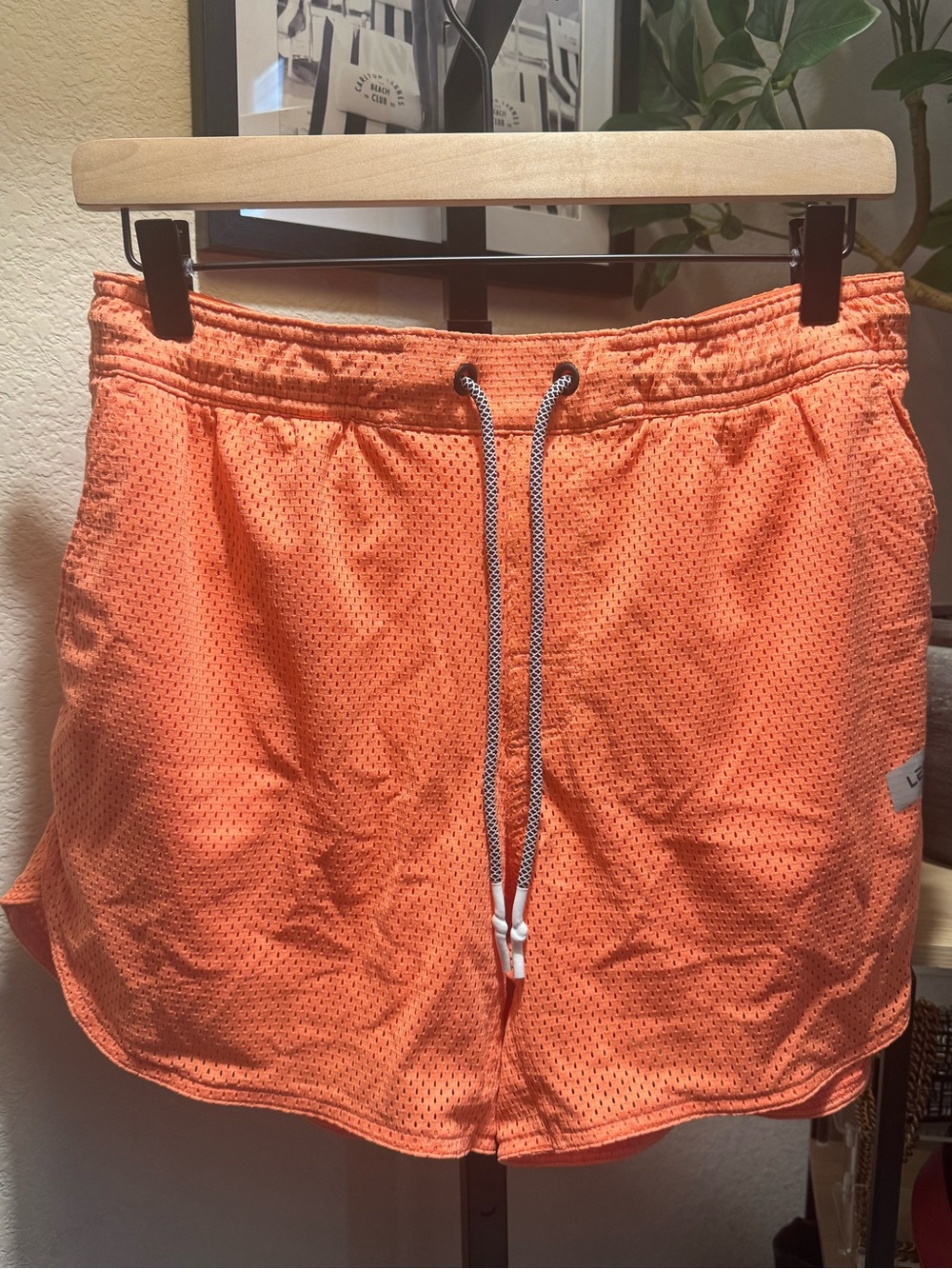 NWT Legends Luka Mesh 5” Liner Shorts Coral Orange Medium